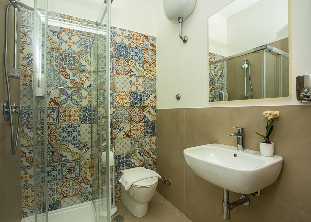Salus Inn Rome Bagian luar foto